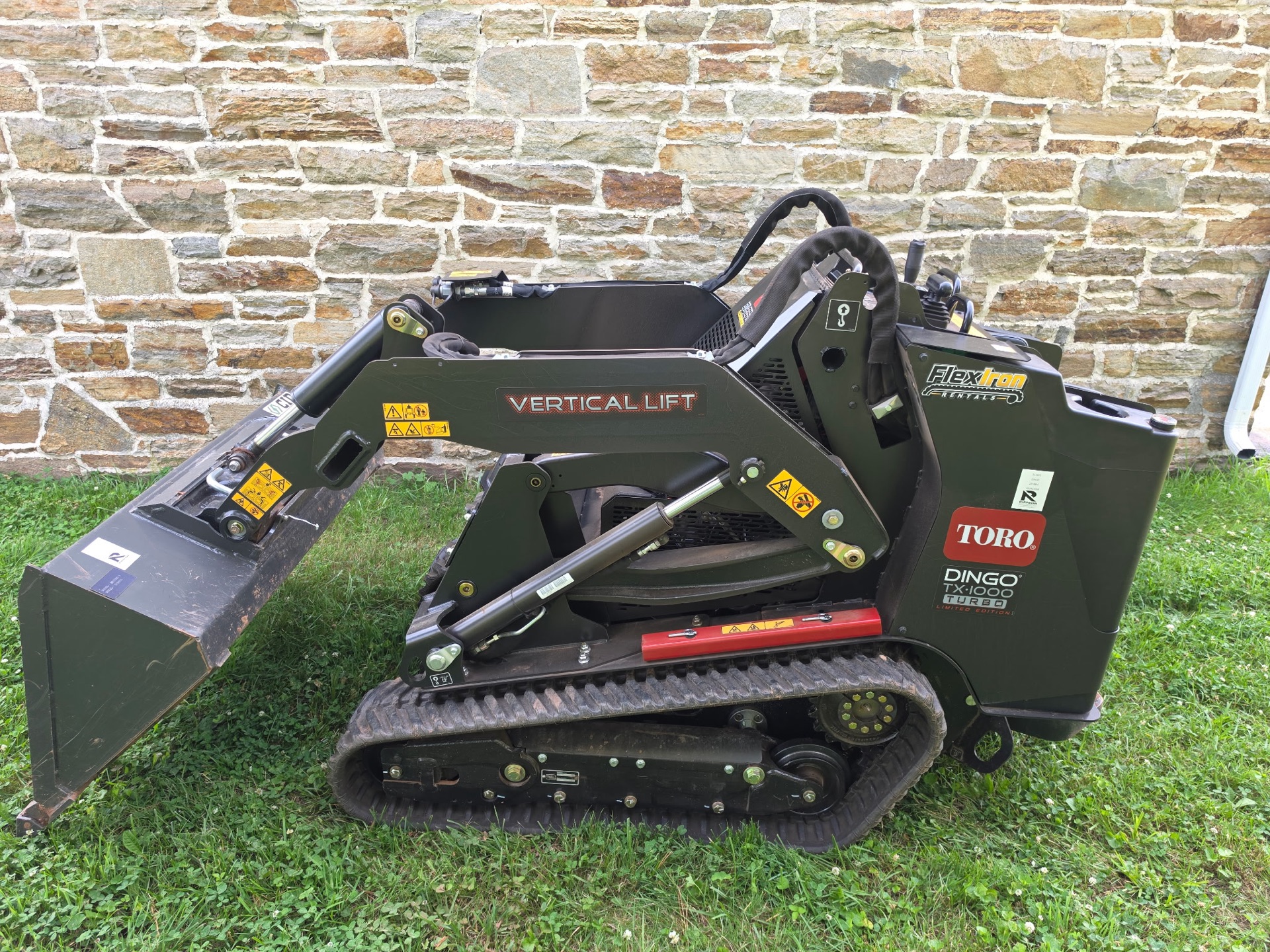Toro Dingo Tx-1000 Turbo Limited Edition Track Loader, Wide