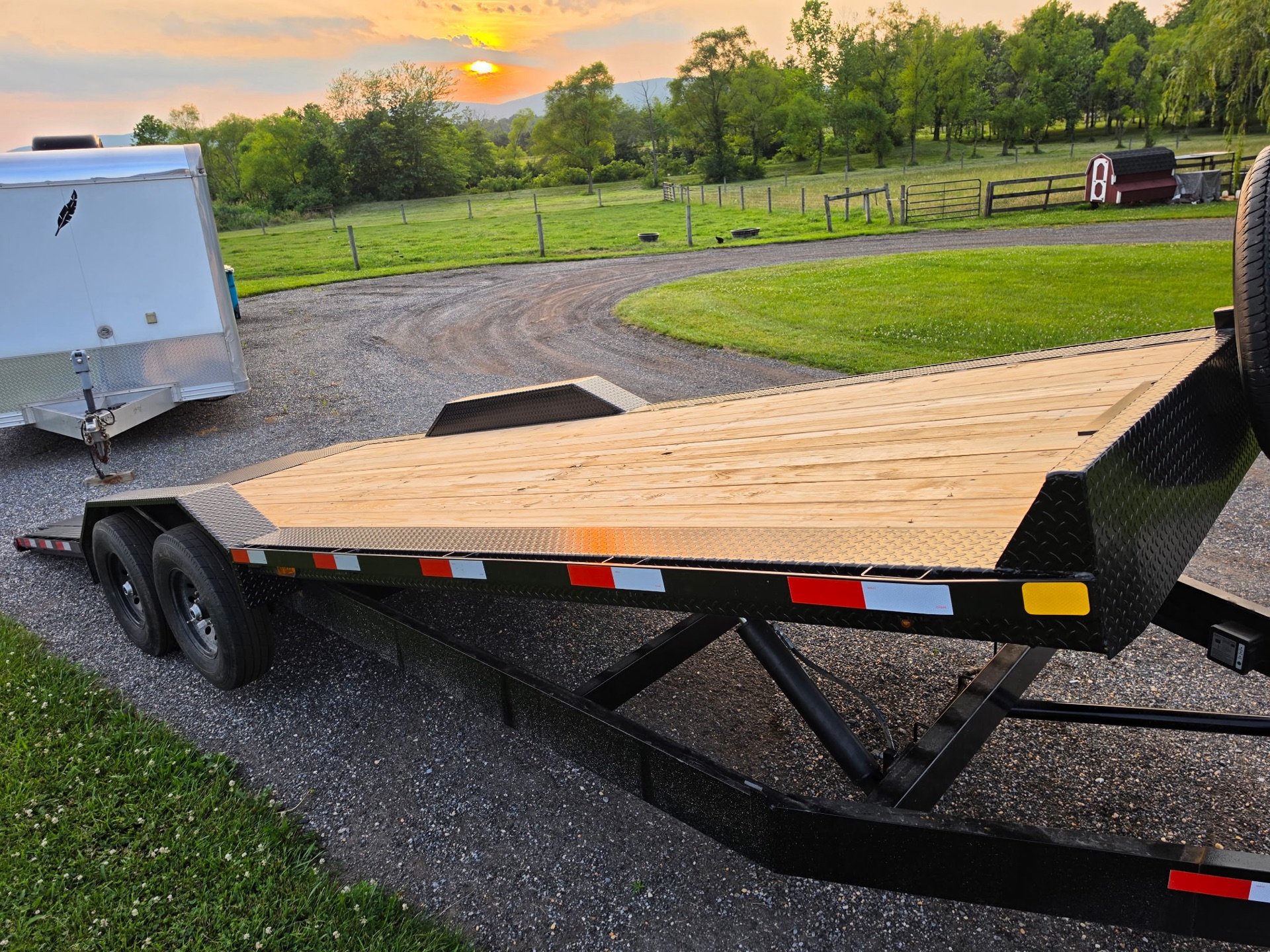 2026 HT 24’ 15.4k Drive-Over Fender Tilt Trailer photo 2