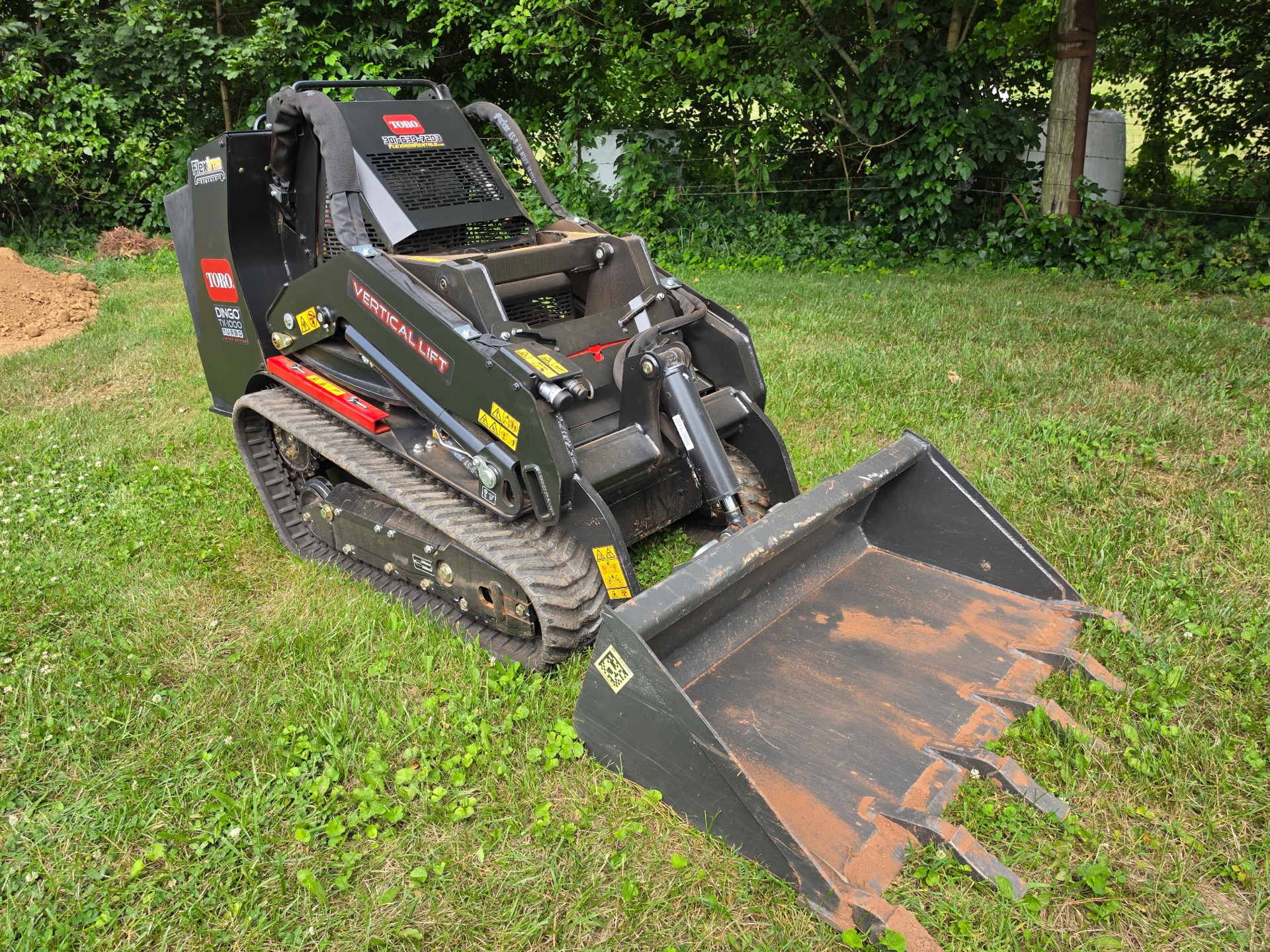 Toro Dingo Tx-1000 Turbo Limited Edition Track Loader, Wide photo 3